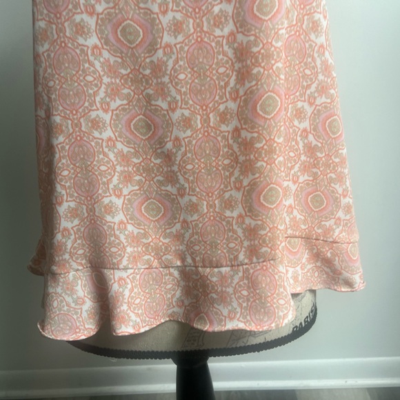 Open-Back Sheer Tank Top - Picture 8 of 15